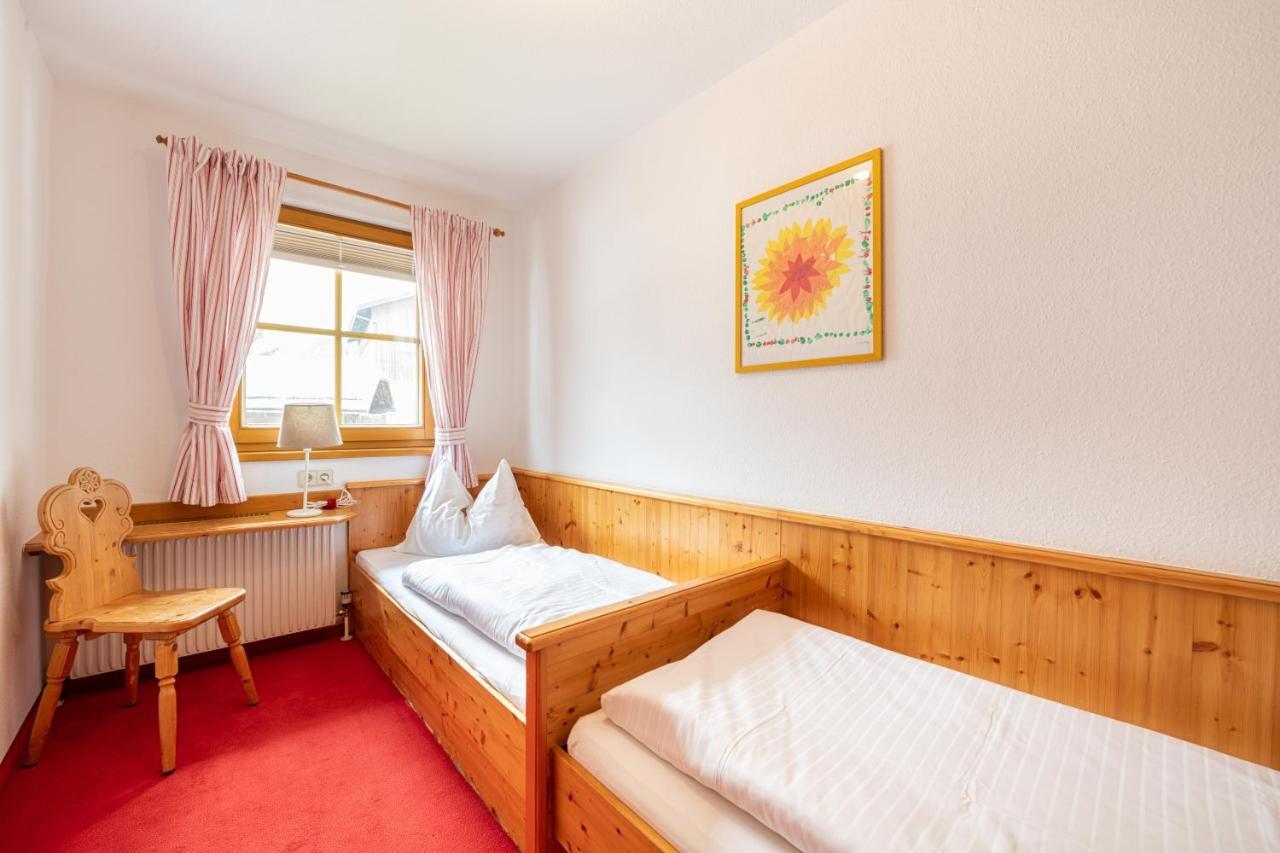 Mayer - Wirtshaus Und Dorfhotel Sankt Martin am Grimming Exterior foto